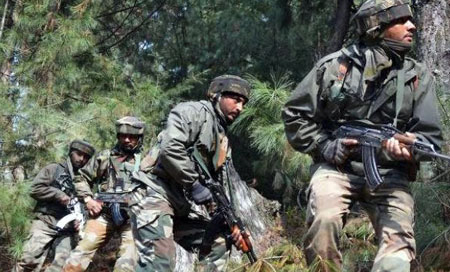 enfrentamientos en cachemira Militares indios matan a tres combatientes en Cachemira